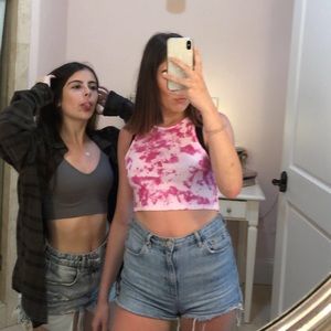 Meet your Posher, Ava